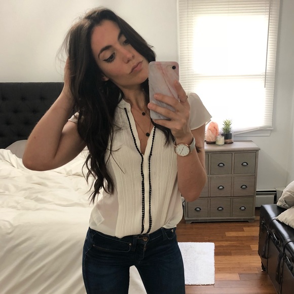 Meet your Posher, Loretta - Picture 1 of 1